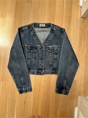 Cropped V-Neck Denim Jacket